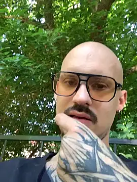 AssHunter4k – Naživo chatovacia miestnosť