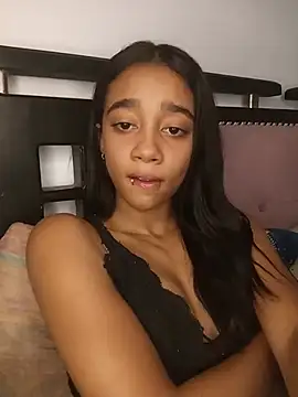 Sala de chat en directo de Zoe_Sweett18