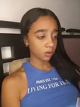 Zoe_Sweett18 – Naživo XXX chat