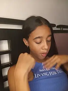 Zoe_Sweett18 – Naživo XXX chat