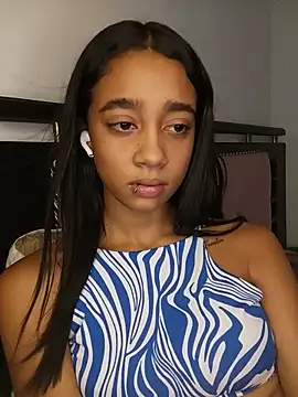 Zoe_Sweett18 Live Chatraum