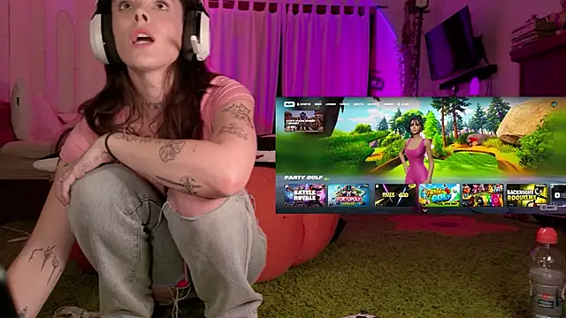 חדר צ'אט בשידור חי של GennaJames