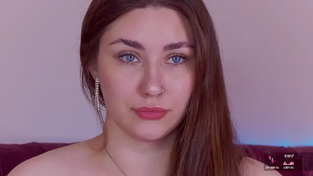 KiraBarlows – Naživo chatovacia miestnosť