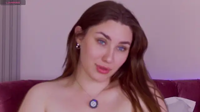 غرفة دردشة KiraBarlows المباشرة