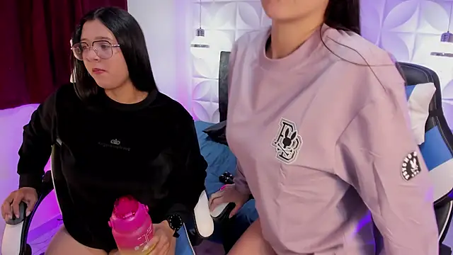 Онлайн чат ariana_michel_