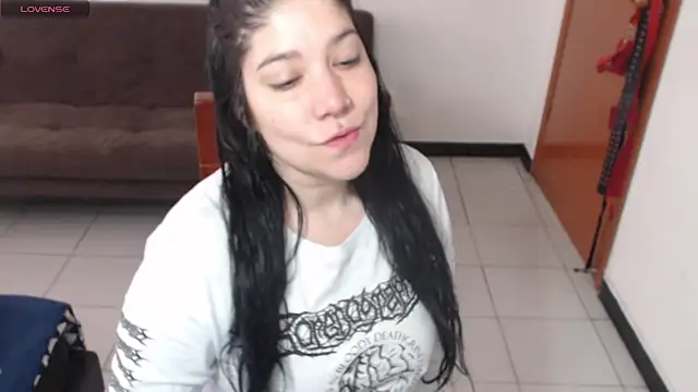 sharonnleon 现场聊天室