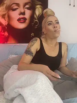 חדר צ'אט בשידור חי של viktoria_davis_