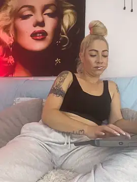 viktoria_davis_ 실시간 채팅방