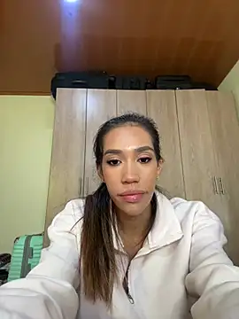 zoe_storm's Live Chat Room