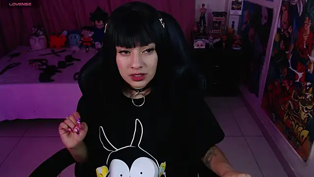 lily3_4's Live Chat Room