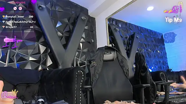 חדר צ'אט בשידור חי של DalayMoore