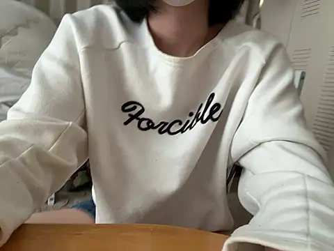 riri_riri_jp Adlı Modelin Canlı Sohbet Odası