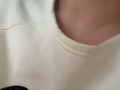 חדר צ'אט בשידור חי של riri_riri_jp