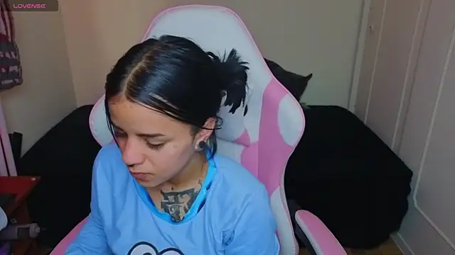 Nicole_Foxx_ – Naživo chatovacia miestnosť