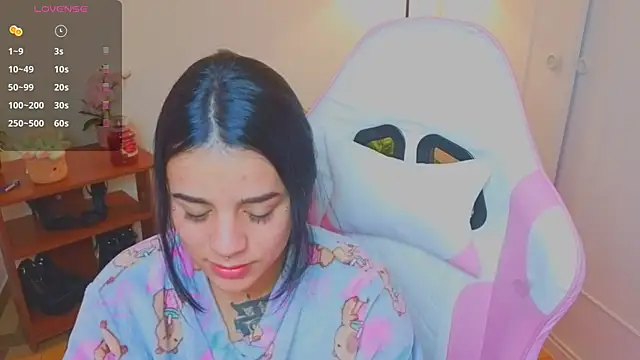 Nicole_Foxx_'s Live Chat Room