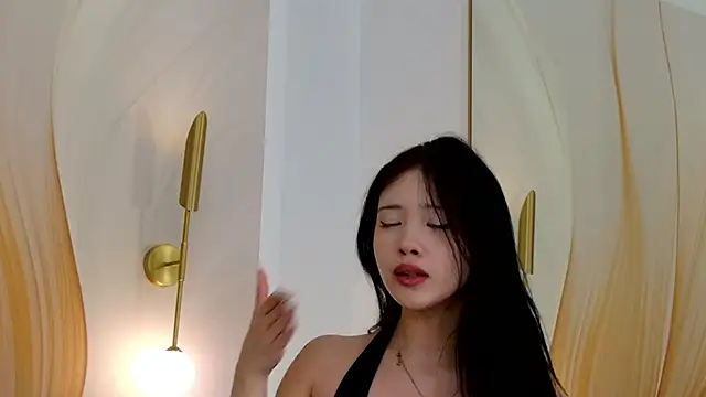 Živá chatovací místnost AnneCurtis