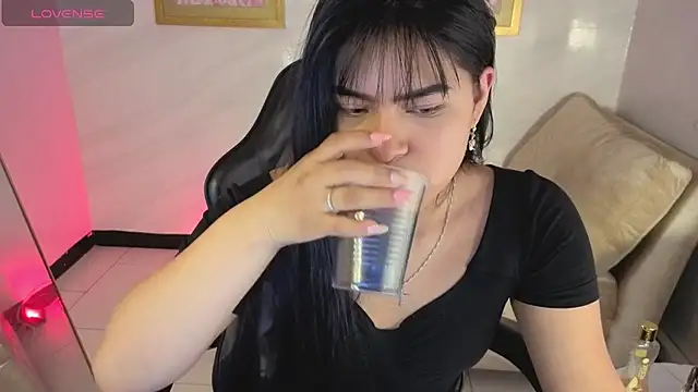 Paulette_v Live Chatraum