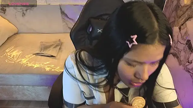 Paulette_v Live Chatraum