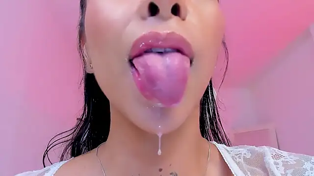 חדר צ'אט בשידור חי של sophierooy22