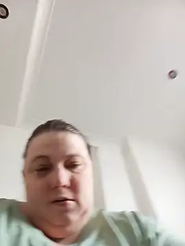 HotHornyEmmaX Live Chatraum