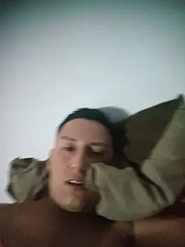 LuisMex1998 Adlı Modelin Canlı Sohbet Odası