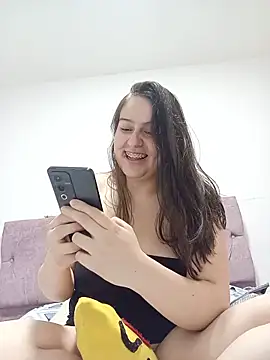 Ary- Adlı Modelin Canlı Sohbet Odası