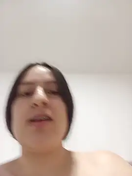 Ary- Adlı Modelin Canlı Sohbet Odası