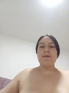 Ary- Adlı Modelin Canlı Sohbet Odası
