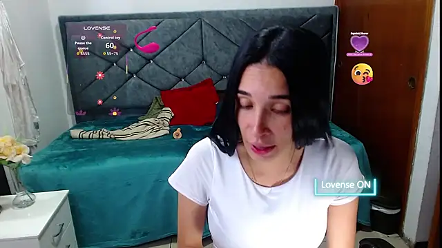 Phòng Chat Trực Tiếp victoria_adams07