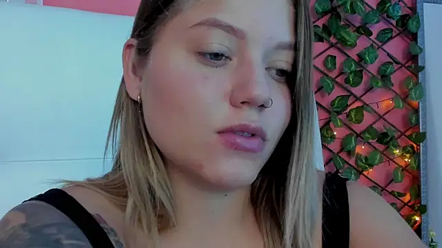 alaia_greyy Live Chatraum