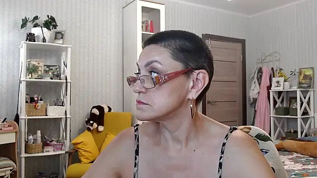 BloomingAllure чат на живо