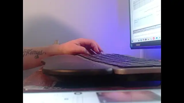 UrBRat: δωμάτιο απευθείας συνομιλίας