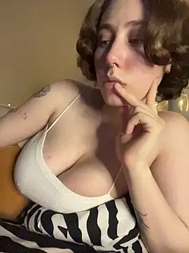 חדר צ'אט בשידור חי של Molli_Luv