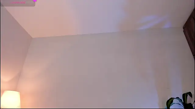 Živá chatovací místnost Holly_velvett