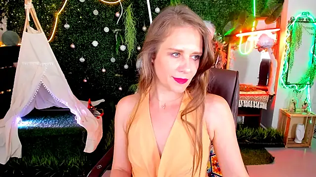 חדר צ'אט בשידור חי של EmiliaBedy