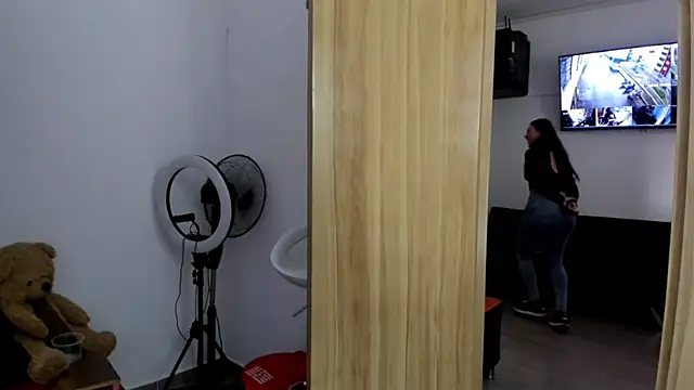 Ariana_rouse Adlı Modelin Canlı Sohbet Odası