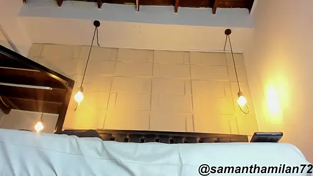 חדר צ'אט בשידור חי של SamanthaMilann