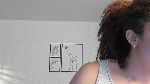 غرفة دردشة ninna_curly المباشرة