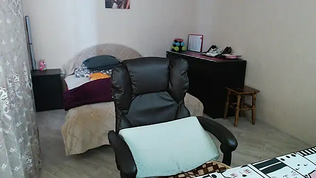 Sala de chat ao vivo de Kriss_brunette_5