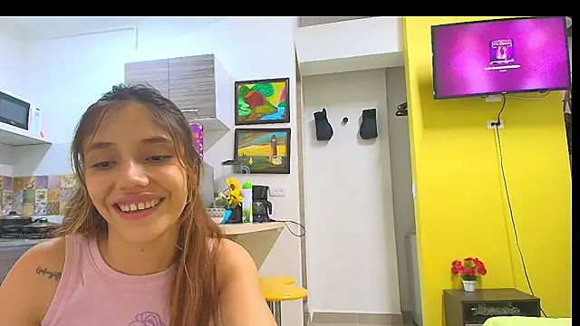Alaiapink Adlı Modelin Canlı Sohbet Odası