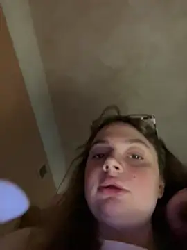 DearAlise Live chatroom