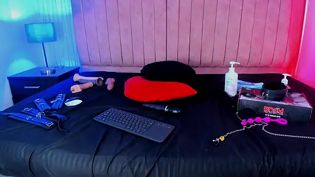 PamelaaPonce élő chatszobája