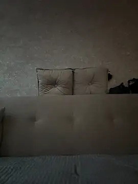 غرفة دردشة LillySquirtShot المباشرة