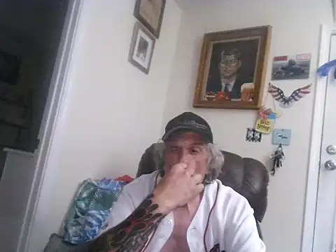 Harley1414Vicky Cameră chat live