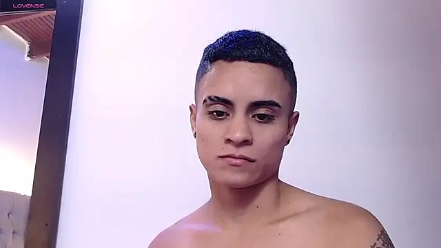 غرفة دردشة Liiamthompson المباشرة