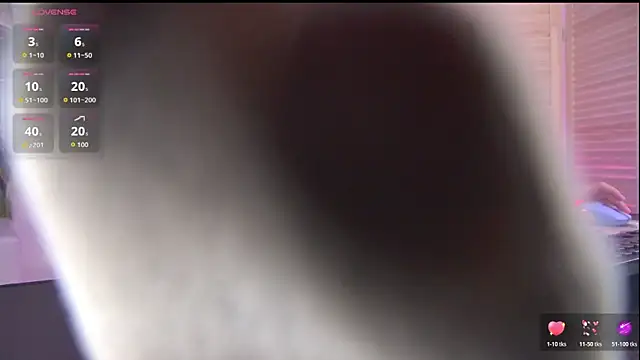 חדר צ'אט בשידור חי של MilaStoyne