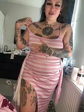 tempzzz12's Live Sex Cam Show