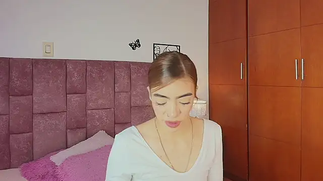 Chat soba uživo modela Violetta_Ficher