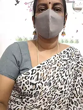 غرفة دردشة Tamil_Meera12 المباشرة