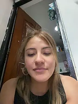 Andrea_19blonde 실시간 채팅방